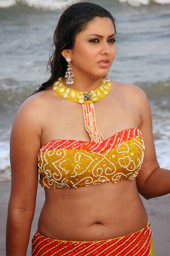  Hot  pictures of the Hotest Actress pics